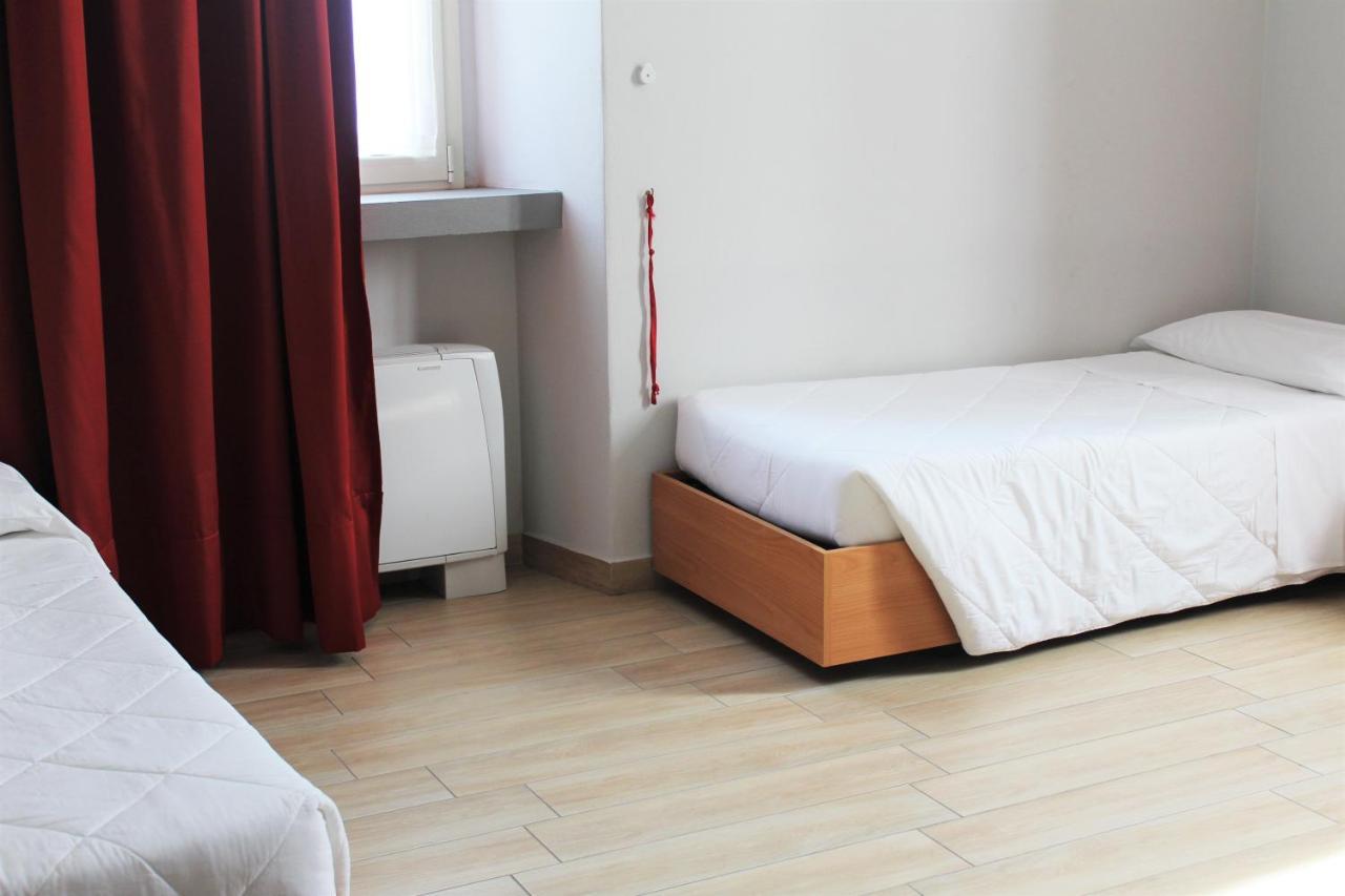 La Viscontina Villa Somma Lombardo Luaran gambar